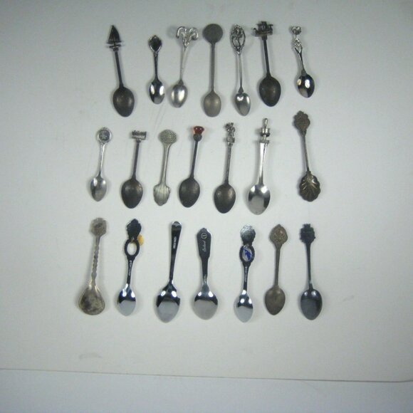 Vintage Collectible Souvenir Spoon Set Of 21 - Picture 12 of 16